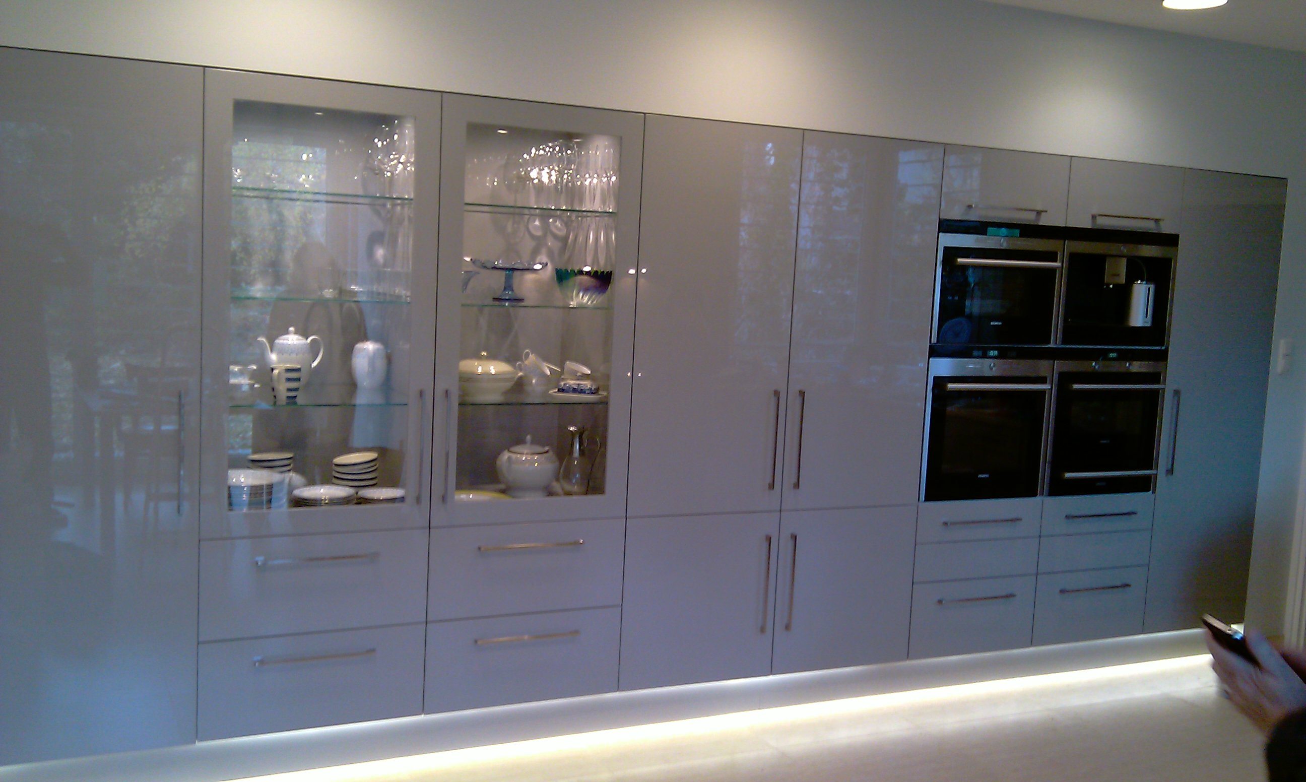 Kuchnia ciemne drewno i stal